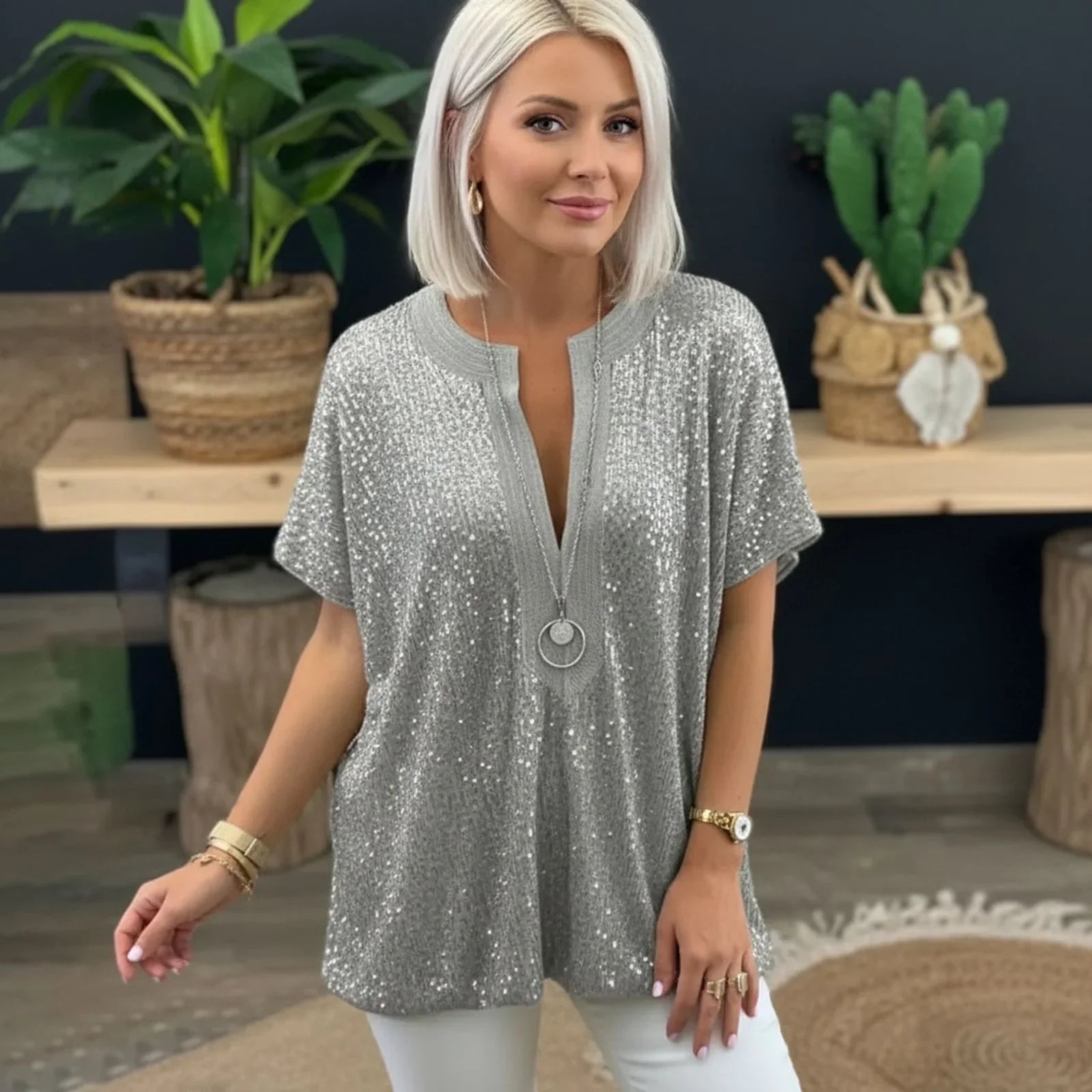 💝💝Blouse in Premium Viscose with Sequin Details