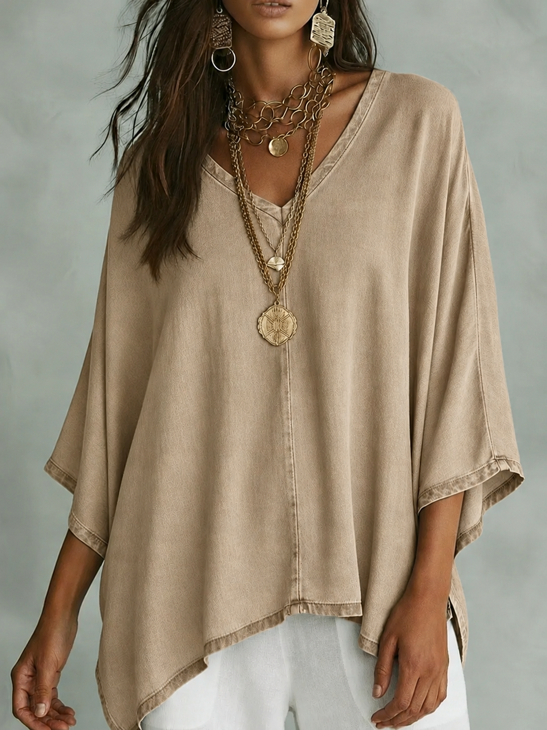 📦📦LAST DAY SAVE 49% ⏰Women’s Relaxed V-Neck Chambray Blouse – Loose Fit & Plus-Size Friendly