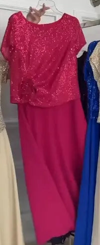 💝💝Short-sleeved dress decorated with sequins and flowers on the bodice.